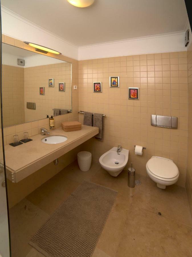 Ba Boheme Apartment Lisbon Bagian luar foto
