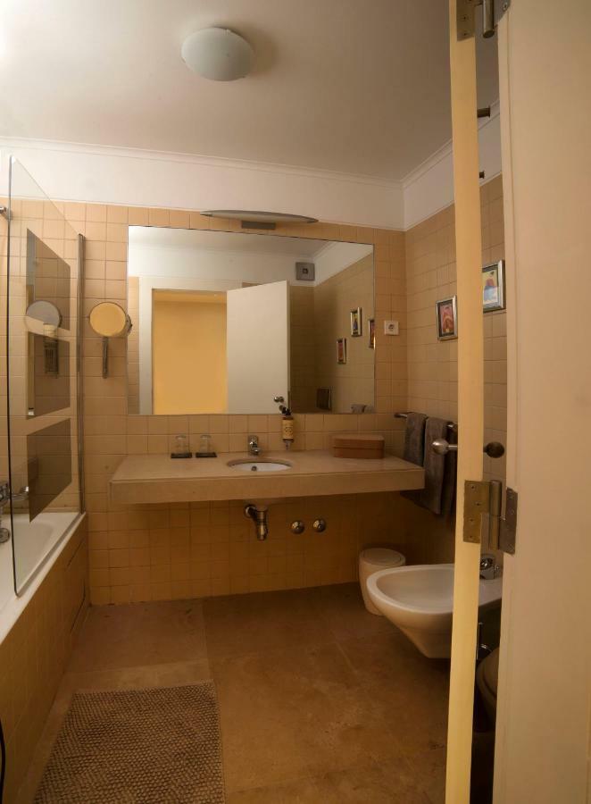 Ba Boheme Apartment Lisbon Bagian luar foto